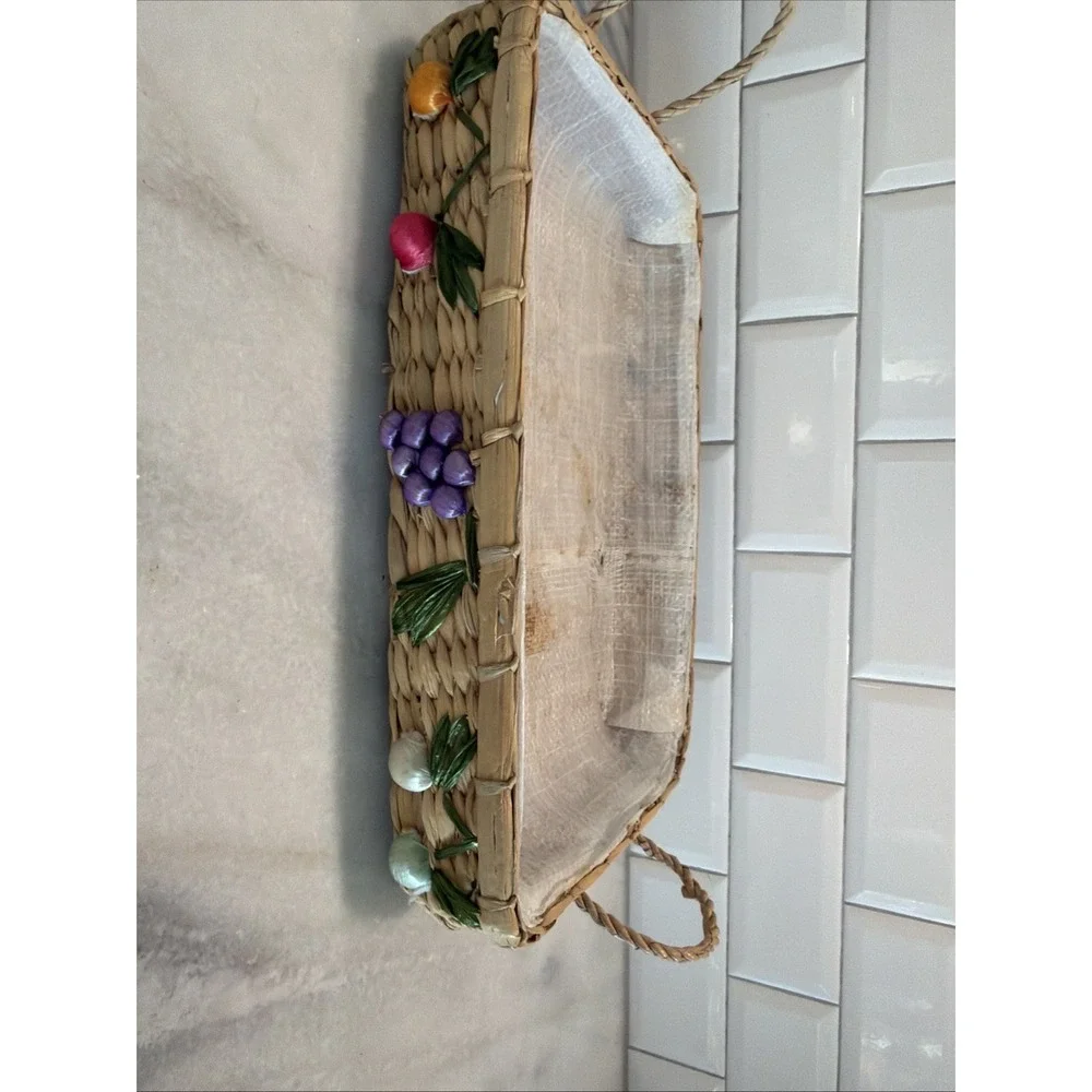 Vintage Fruit Wicker Basket Hand Woven Carrier Straw Raffia Lined Casserole 3-D